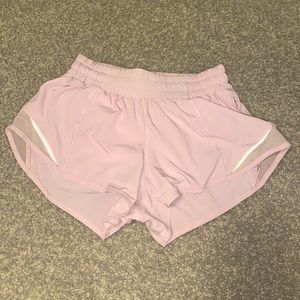 Lululemon Hotty Hot Low Rise 2.5”